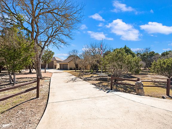 4th image of 708 River Mountain Dr