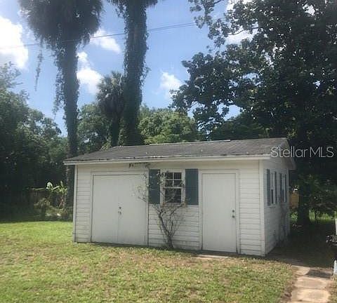 5th image of 200 N Oak Ave