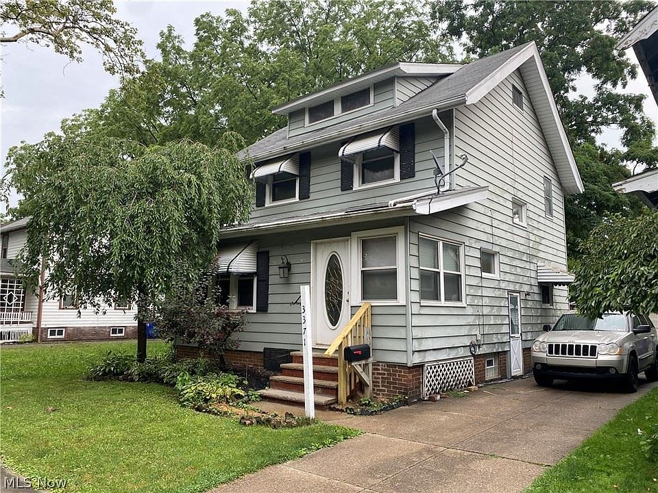1st image of 3371 W 136th St