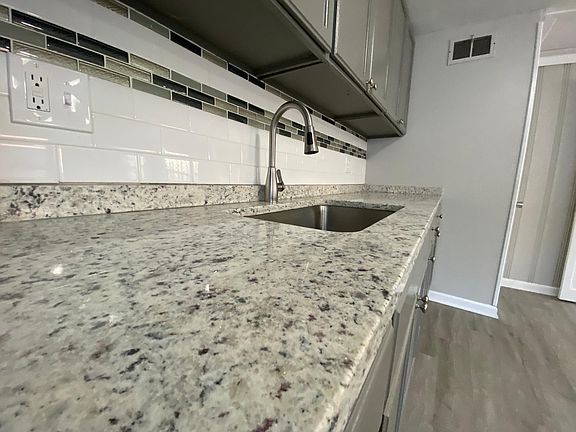 4th image of 2258 E 77th Ter Unit 3
