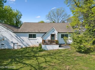 310 Waller St, Lenoir City, TN 37771