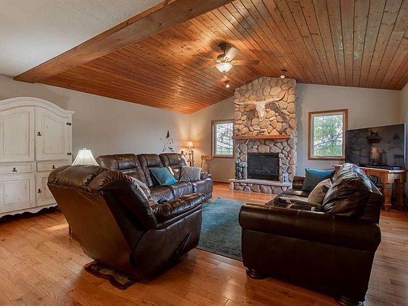 4th image of 63009 West Ave #210