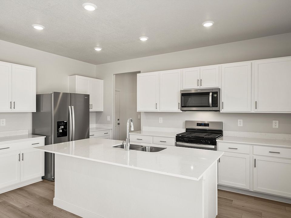 SLC_Aspen_ 4251_Kitchen_A_943-N-200-East-Santaquin-UT.jpg