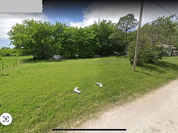 5th image of 308 E Meadows St