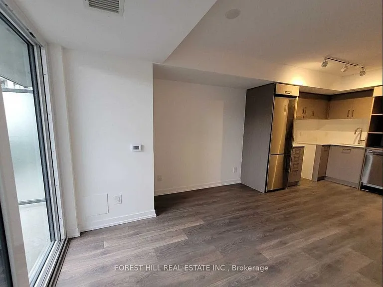 219 Dundas St E #2105 — Photo 3