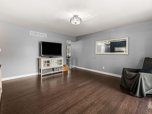 2nd image of 2305 Hollandale Dr