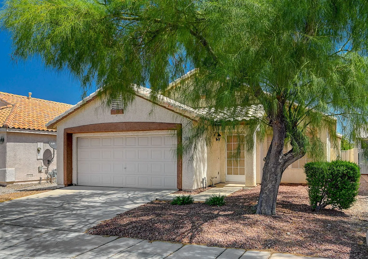 Quality Single Family Home 89131 — Photo 2
