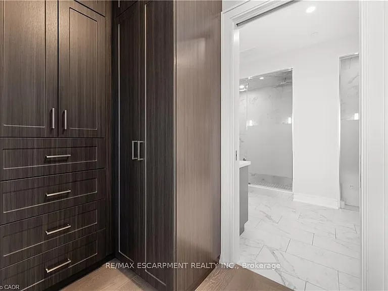 2060 Lakeshore Rd #205 — Photo 15