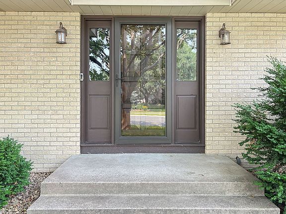 5th image of 5801 W 99th St