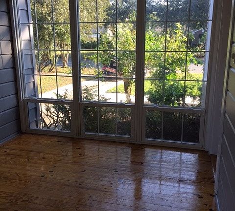 3rd image of 912 Palm Dr
