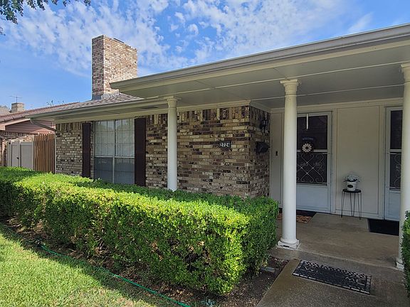 4th image of 2724 Golfing Green Dr