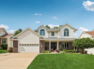 5575 Beechtree Dr, West Des Moines, IA 50266