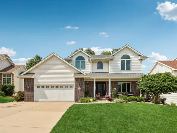 5575 Beechtree Dr, West Des Moines, IA 50266