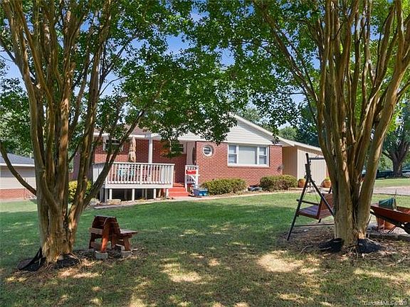 2nd image of 102 Burton Hills Cir