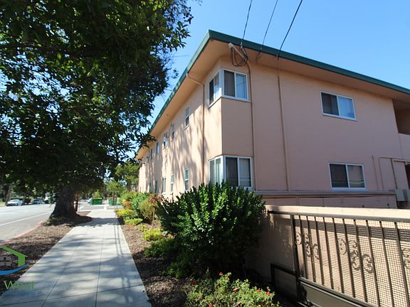 3rd image of 33 E Empire St #203