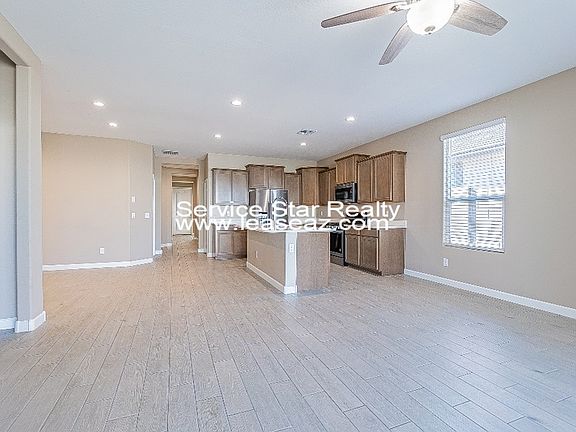 3rd image of 38204 W San Alvarez Ave
