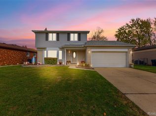 38172 Yonkers Dr, Sterling Heights, MI 48310
