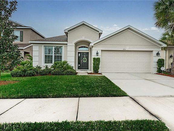 3rd image of 17511 Buckingham Garden Dr