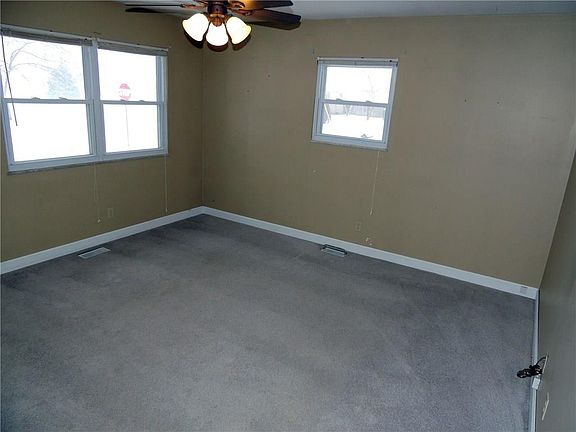 4th image of 8861 Kathleen Ave