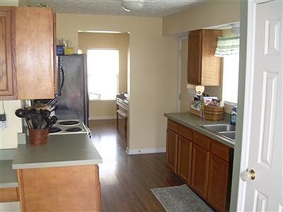 2nd image of 1215 Sizemore Ct