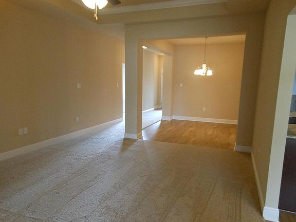 4th image of 13708 Fox Hill Dr
