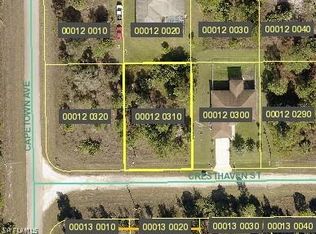 1015 Cresthaven St, Lehigh Acres, FL 33974