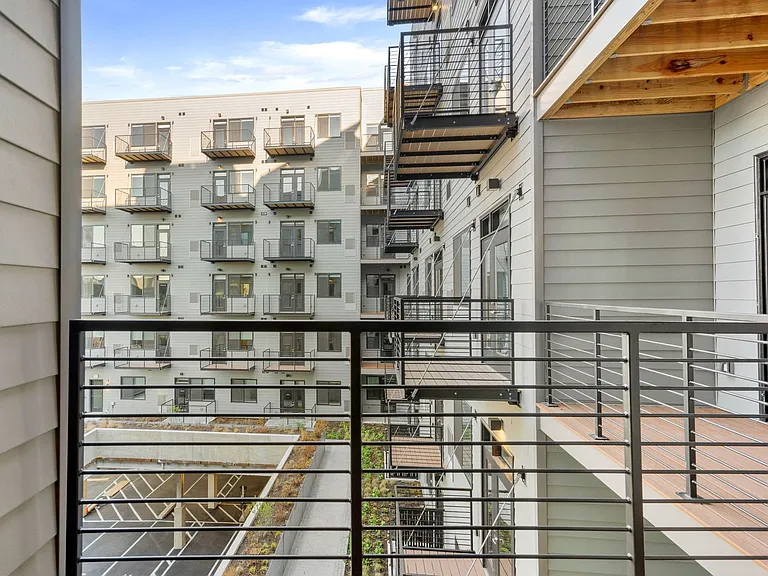 The Keystone Apartments — Photo 98