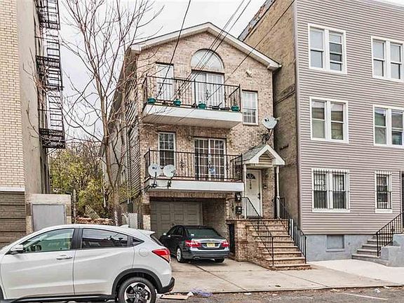 2nd image of 126 Virginia Ave