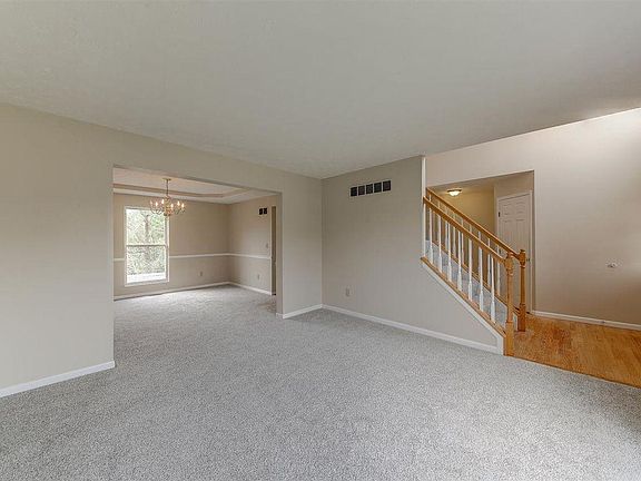 3rd image of 10118 Golden Pond Dr