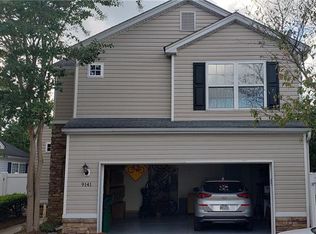 9141 Meadowmont View Dr, Charlotte, NC 28269