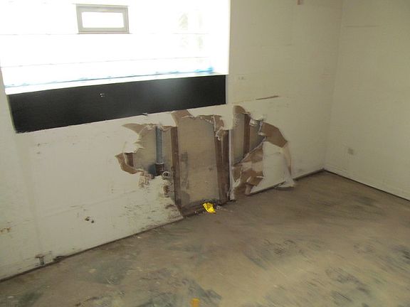 4th image of 6558 S Damen Ave