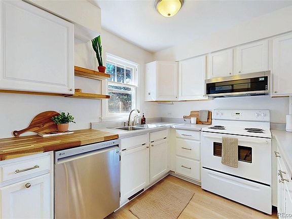 3rd image of 2810 S Bryant Street