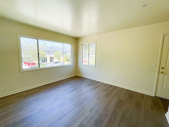 4th image of 230 Montecito Ave #3