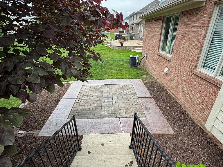 16152 Kingsway Dr — Photo 5