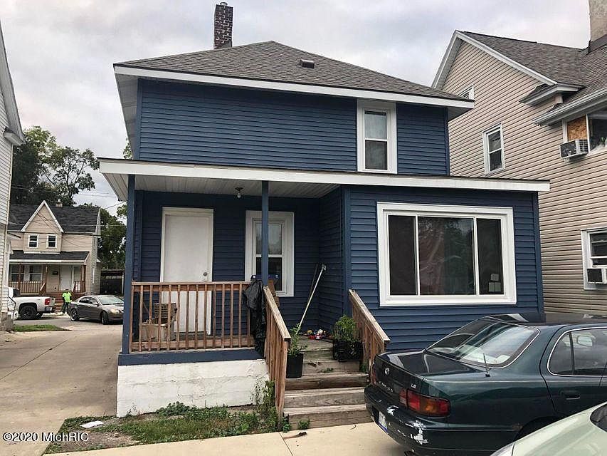 2nd image of 214 Elm St SW