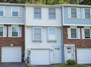 208 Rampart Blvd, New Kensington, PA 15068