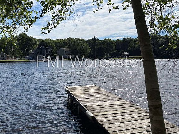 3rd image of 18 Lake Ave