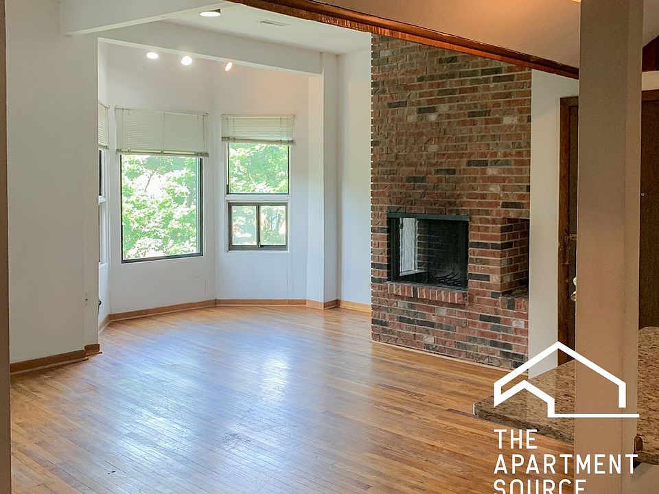 2nd image of 866 W Lill Ave Unit 3