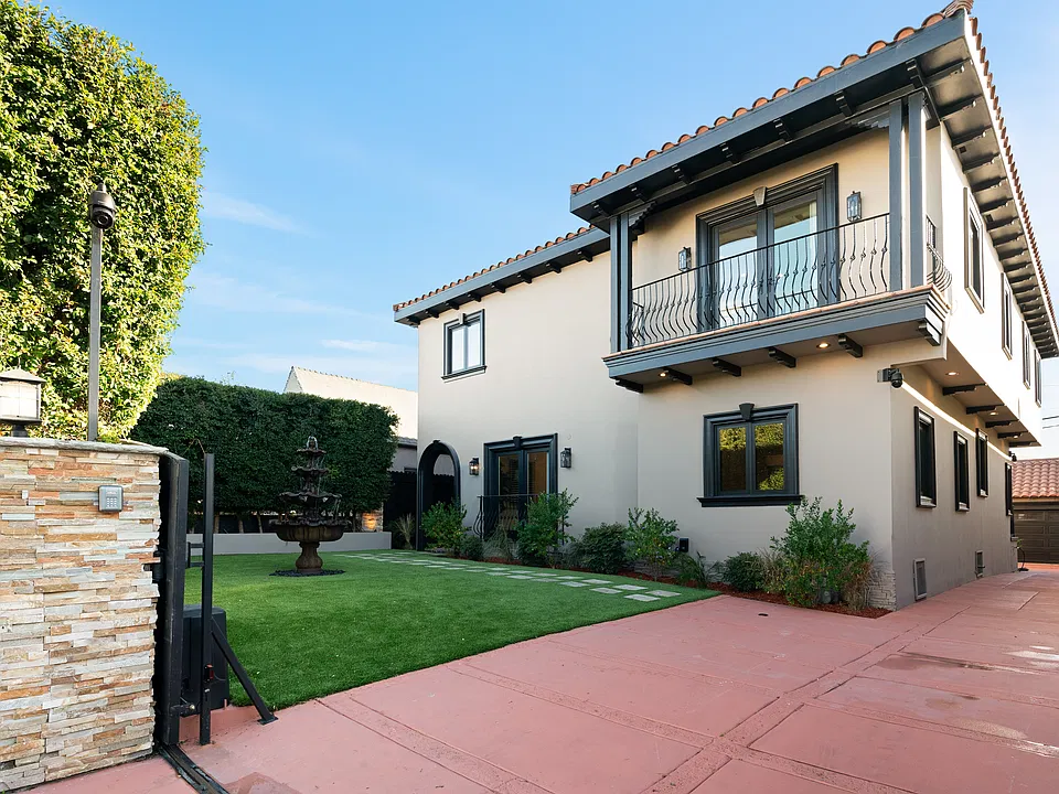 5558 Edgewood Pl