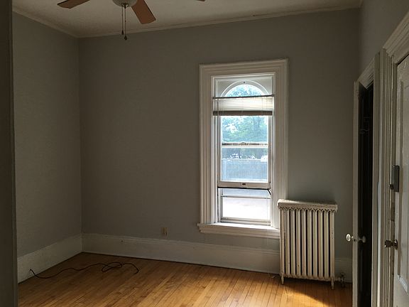 5th image of 442 Fountain St NE APT 4
