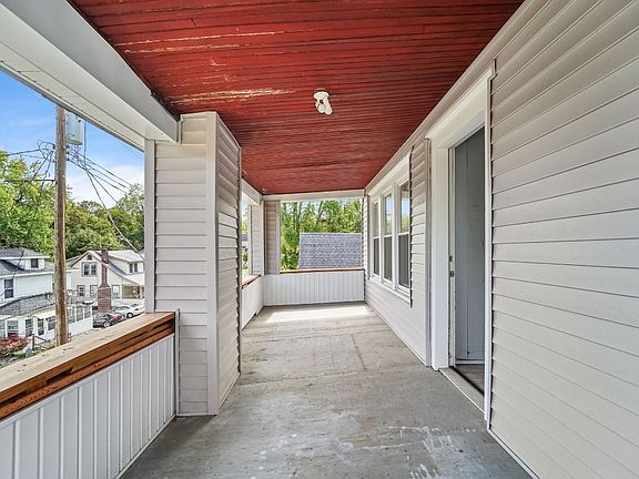 5th image of 40 Roberts St