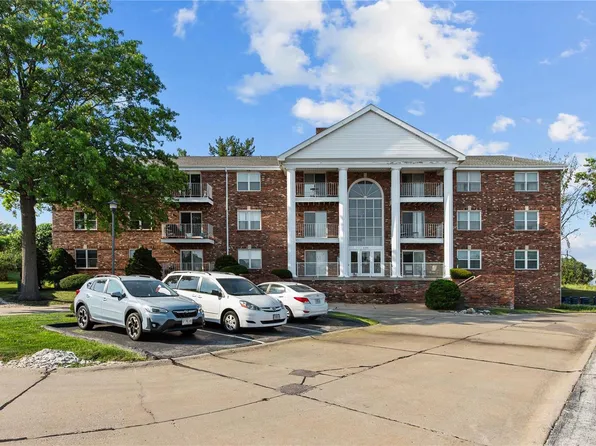 4339 Sunridge Dr APT E, Saint Louis, MO 63125