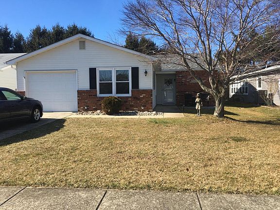 2nd image of 79 Lauren Ln