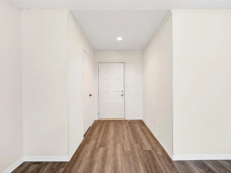 11103 Bellerive Dr — Photo 4