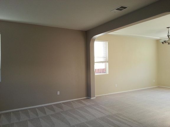 4th image of 29623 Maxmillian Ave