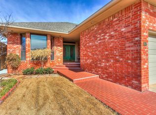 637 E Oak Pl, Edmond, OK 73025
