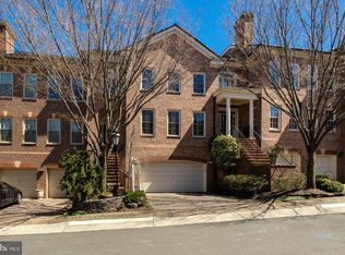 2015 Mayfair McLean Ct, Falls Church, VA 22043