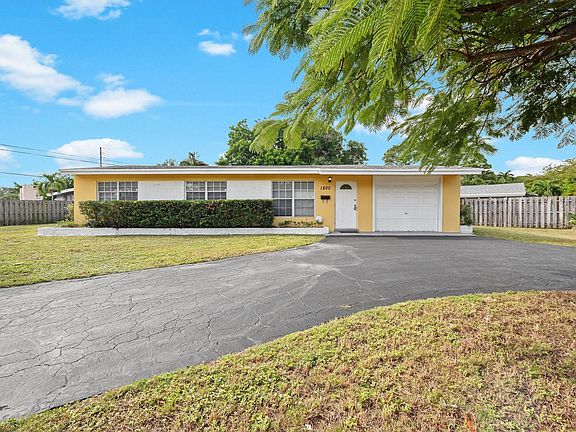 3rd image of 1800 SW 10th Court