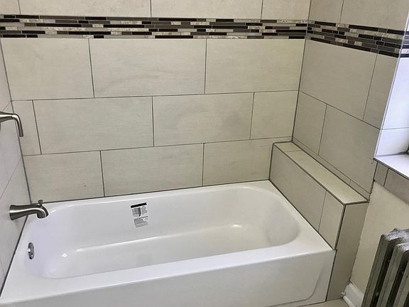 4th image of 2722 N Leclaire Ave #1