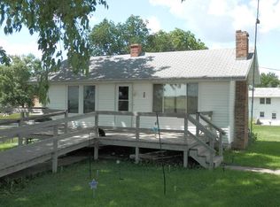 302 Jay St, Bloomfield, NE 68718